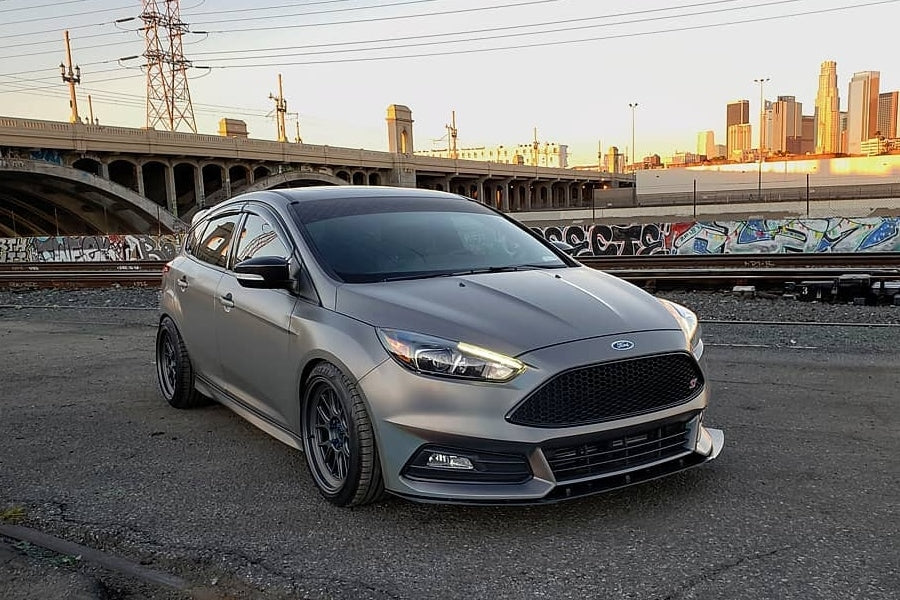 Front lip spoiler for Ford Focus ST (Mk3, 2013-2018)